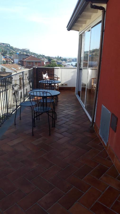 Bed&Breakfast Dietro le Mura Aci Castello Exterior foto