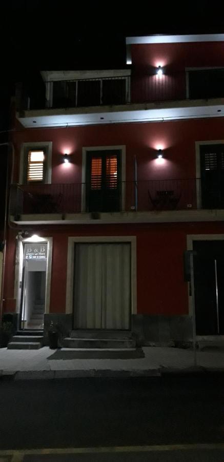 Bed&Breakfast Dietro le Mura Aci Castello Exterior foto