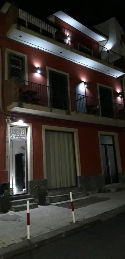 Bed&Breakfast Dietro le Mura Aci Castello Exterior foto