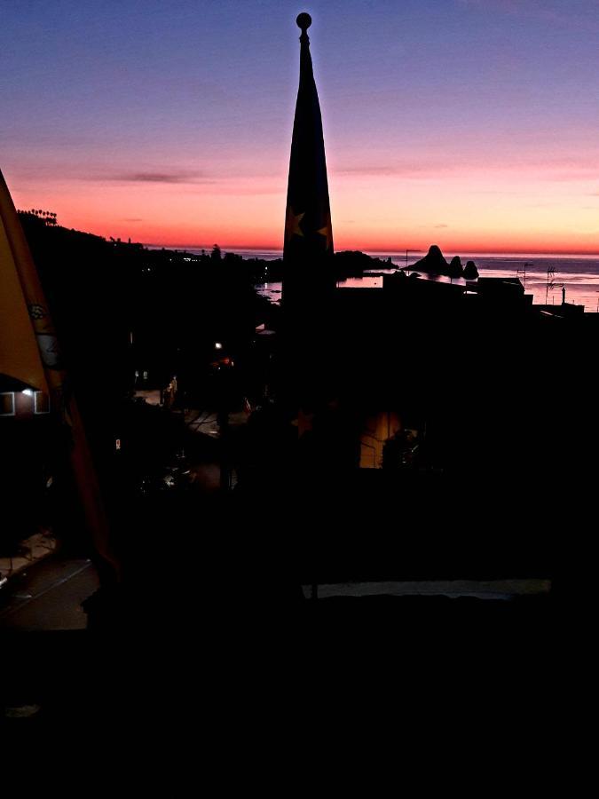 Bed&Breakfast Dietro le Mura Aci Castello Exterior foto